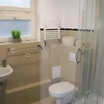 Grey House بيت شباب فروتسواف
