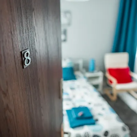 Grey House بيت شباب فروتسواف