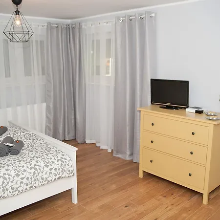 Hostel Grey House *