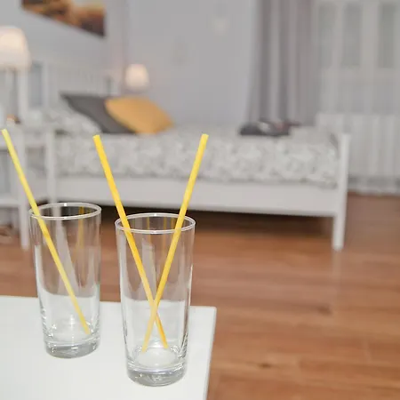 Grey House بيت شباب *