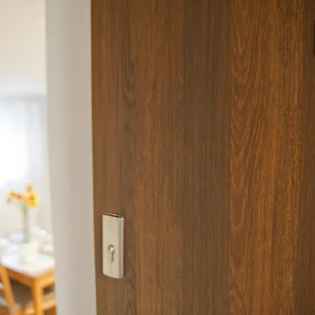 Grey House بيت شباب فروتسواف