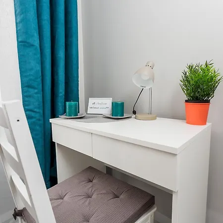 Grey House אכסניה *