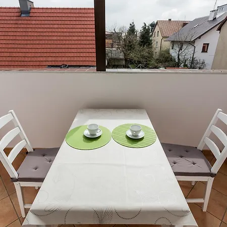 Grey House * Breslau