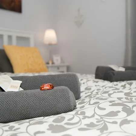 Grey House * Breslau